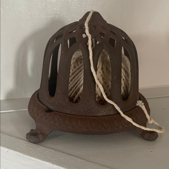 Vintage Cast Iron Bee Hive String Holder